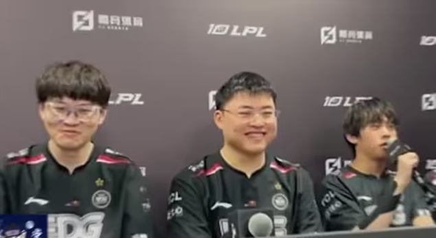 三请诸葛自豪?Ale透露:昨日劝说Uzi回EDG 称其能打赢80%的AD!