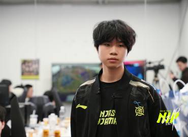 牙膏是不是前面睡饱了第五场精神来了?!中国台湾网友怒斥漏坤哥表现