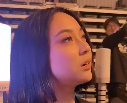 网友更新LPL决赛抽象应援视频:TES粉丝失心疯!