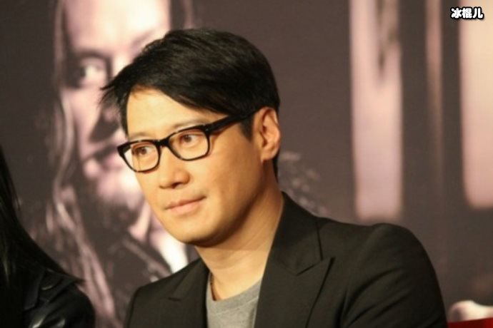 她28岁嫁给黎明,4年后分得7亿财产如今彻底变了样