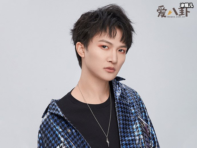 周深声音是女声! 他的声音是改编过的?