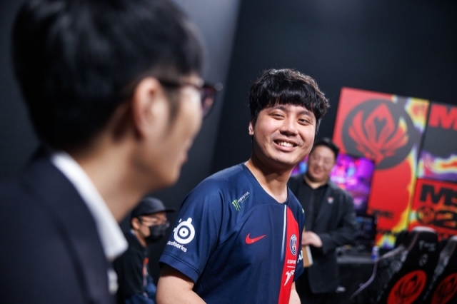 Maple:我和Faker都是老将了,所以希望能够再次和他交手