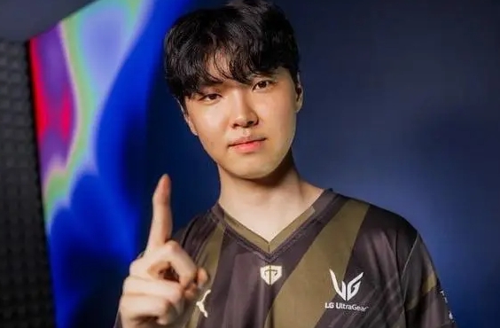 Chovy:我知道knight擅长什么操作 所以处理得很好