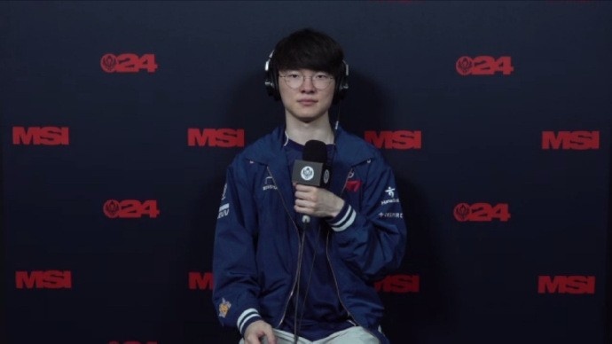 Faker:中韩海底捞对比感觉韩国的更适合自己,成都火锅也很好吃
