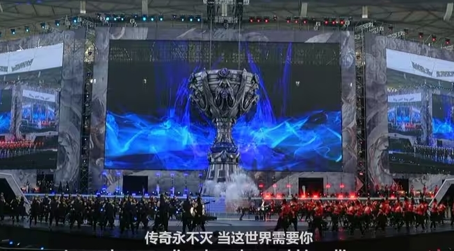 王玮晨看Mikyx认为决赛GEN打T1:成都MSI要是复刻S7鸟巢,多少有点尴尬