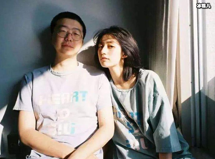 李诞什么时候离的婚? 他和黑尾酱之间原来是发生了这件事!
