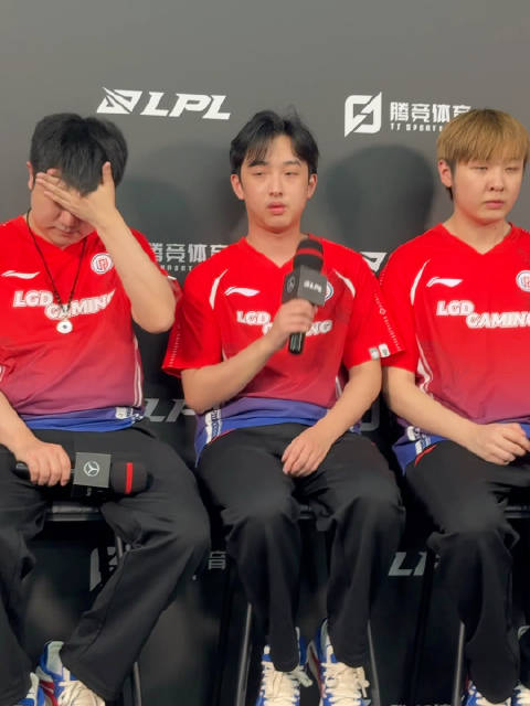 ELK状态!shaoye群访直言:感觉对面今天打得不太好吧