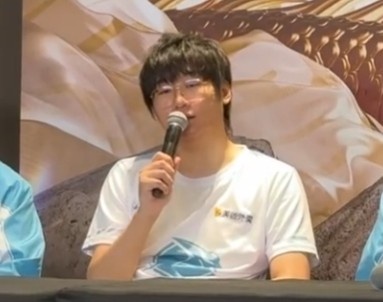 Ning:玩的还挺尽兴的吧,大家都算是玩的比较开心的吧