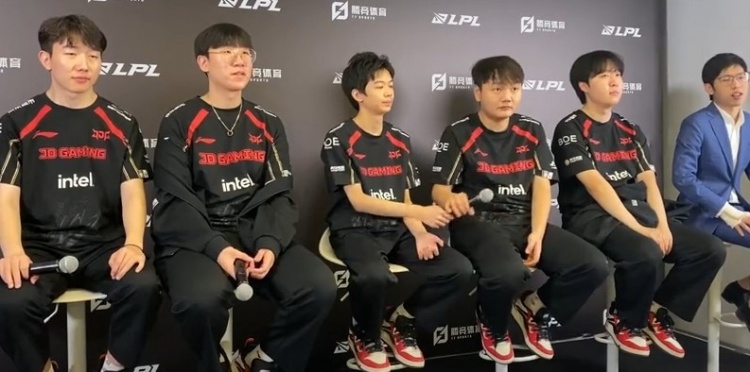 JDG赛后群访 MISSING:我觉得很难超越Meiko,但是我会努力的!
