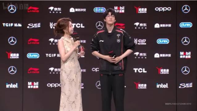 EDG赛后采访Jiejie:最后一把想着不留遗憾