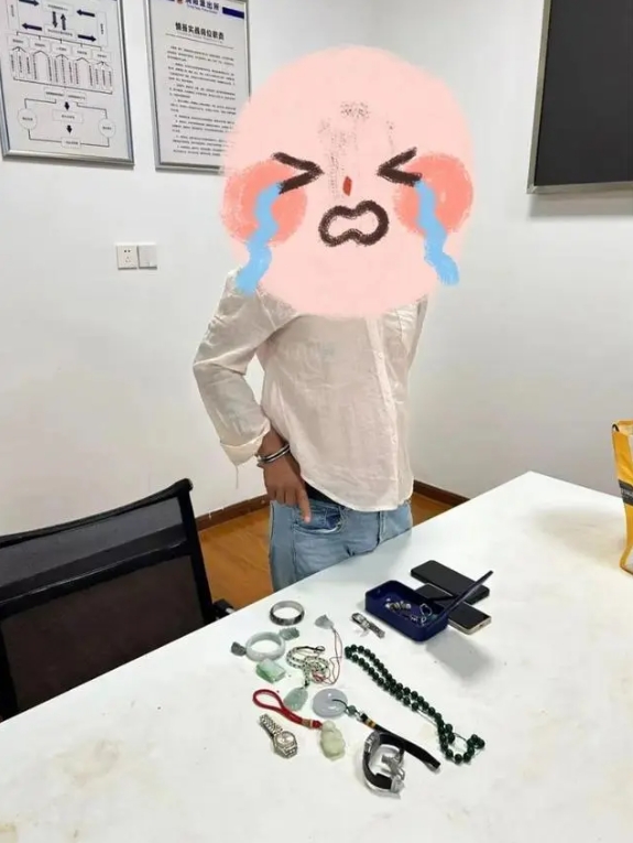 离谱?长沙男子打赏女主播花光积蓄 两次进入亲戚家盗窃财物8w