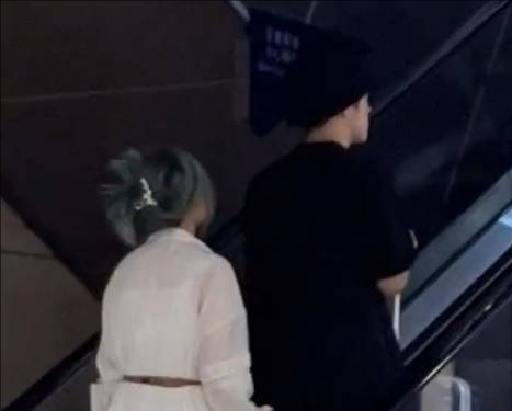 Scout恋爱瓜的延伸:女方曾是牛排女友 霸凌选手 和选手聊夜店 黄片