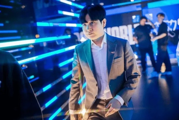 上一个已经被送走了!T1教练Tom:最警惕Elk和Bin,希望以3-0获胜