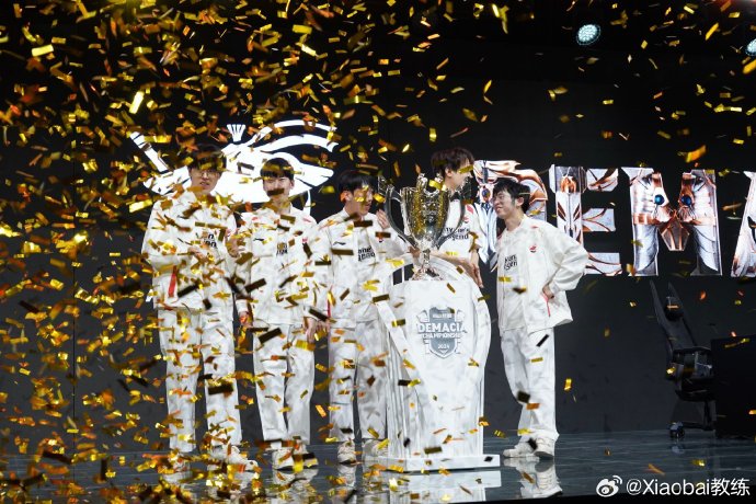 AL教练Xiaobai赛后发文:时隔三年,终于再次见到金色的雨