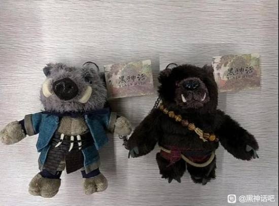名创联名《黑神话》部分联动商品曝光:黑熊精与八戒玩偶太可爱!