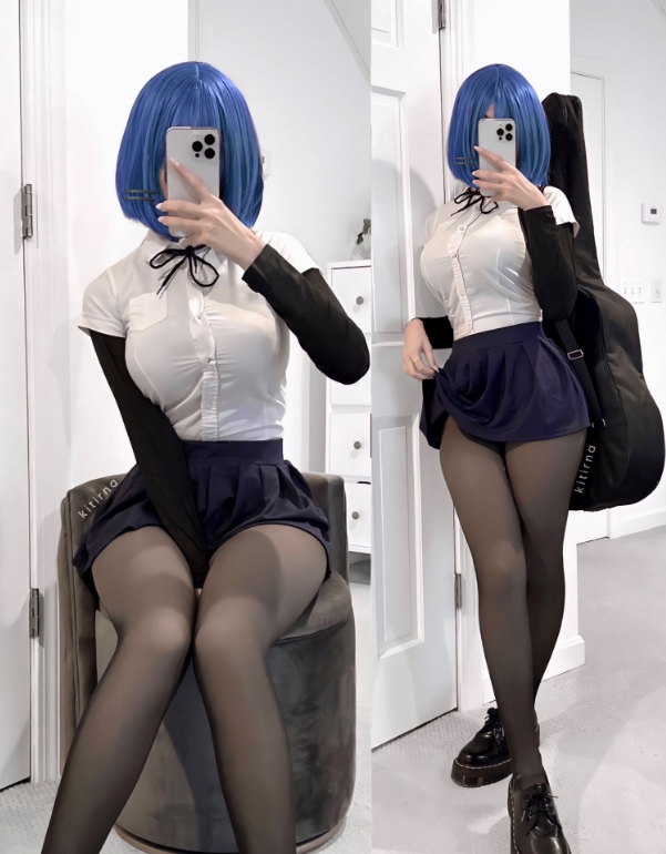 这谁受得了呀?知名coser Rina老师晒照:黑丝短裙迷人眼 衬衣纽扣抗大压!