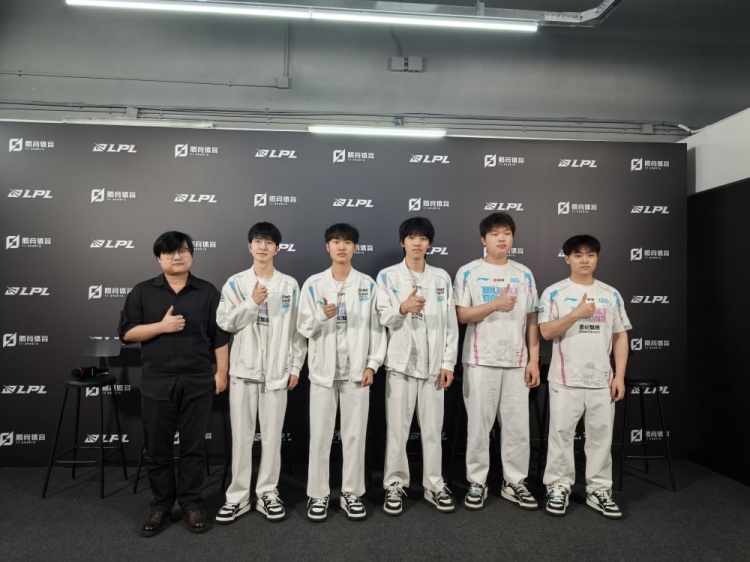BLG赛后群访 Bin:现在队伍玩的更好一些 状态也比之前好一些