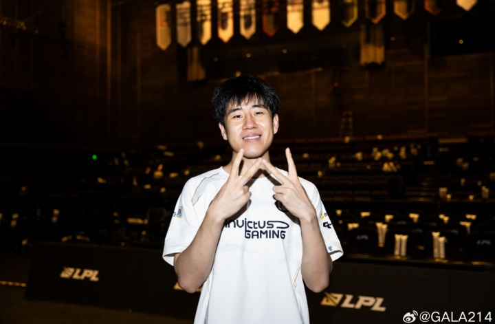芸阿娜豪取五杀!GALA赛后更博:兄弟们好让