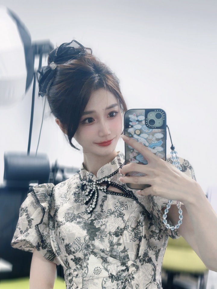 女主持人小悠晒照:苏州场下班!恭喜LNG收获第三赛段首胜