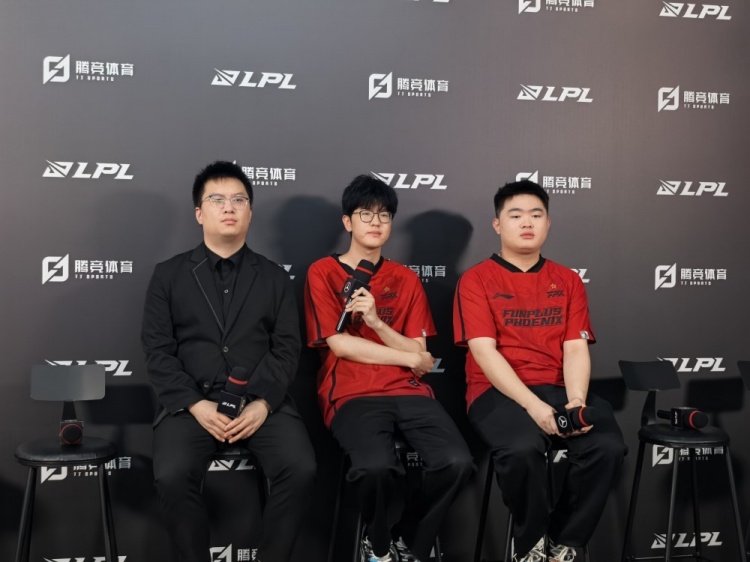 FPX赛后群访 Jiejie:我更擅长BO5 希望能走的更远多打几个BO5