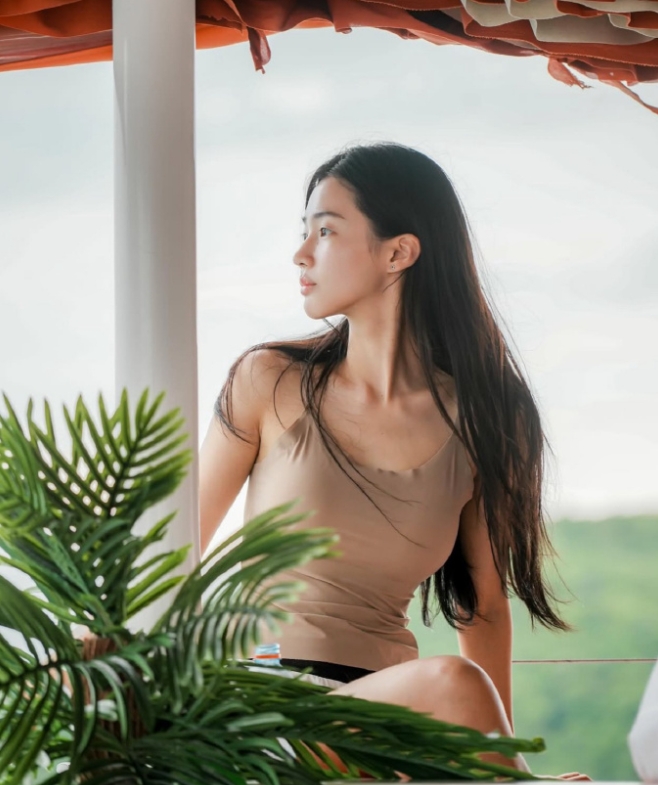 还是得农😍KPL美女解说诗诗晒照:旅游团的老法师随手一拍
