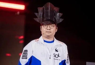 外网热议T1击败DK:快看吐了;希望原神哥抽卡抽到破产