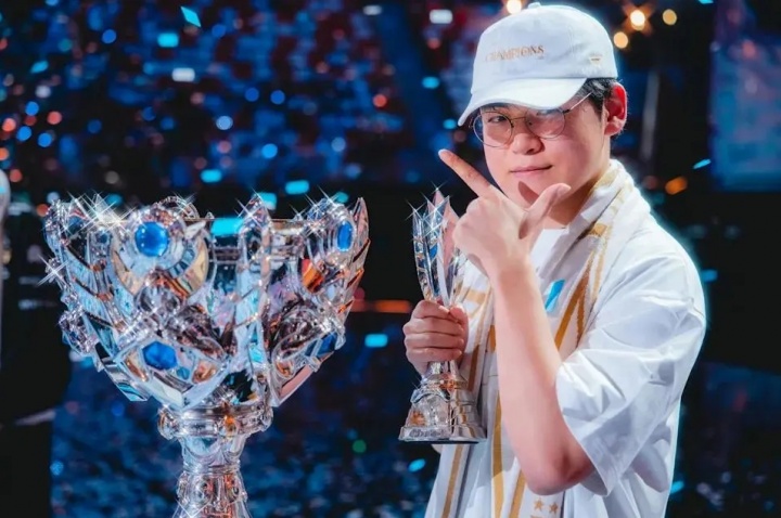 Reddit热议Gumayusi离队:他热爱T1,但T1对不起他