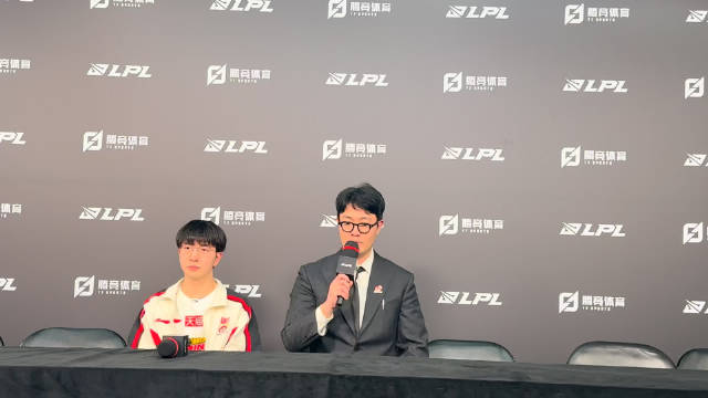 WBG教练谈第二局上路阿萝拉:BP摇摆 如果实在不行也可以去上路