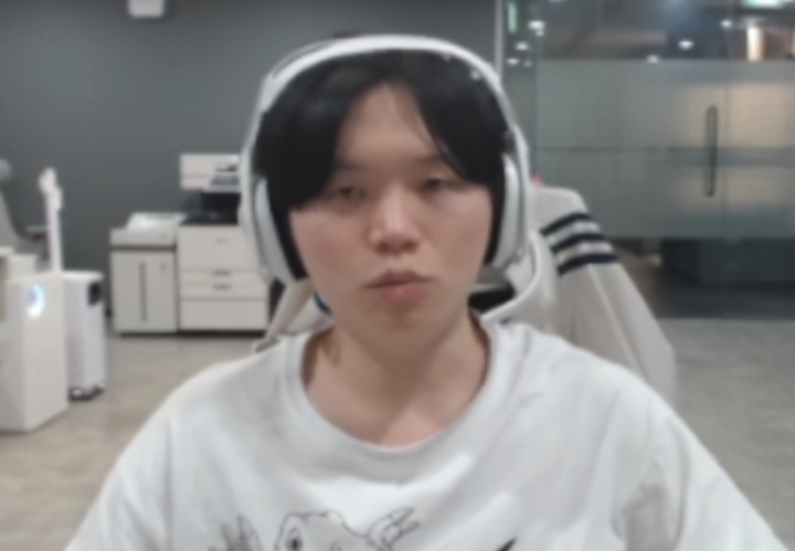 魅魔?BDD:最近老做梦,梦到Showmaker两次,他为什么在我梦里啊