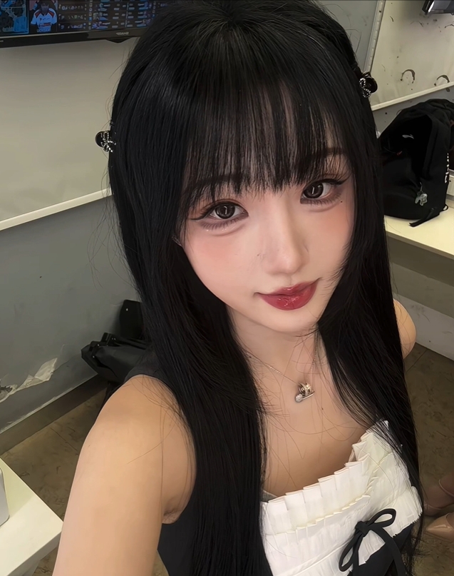 互动主持十月赛后晒照:光速下班 开工大吉