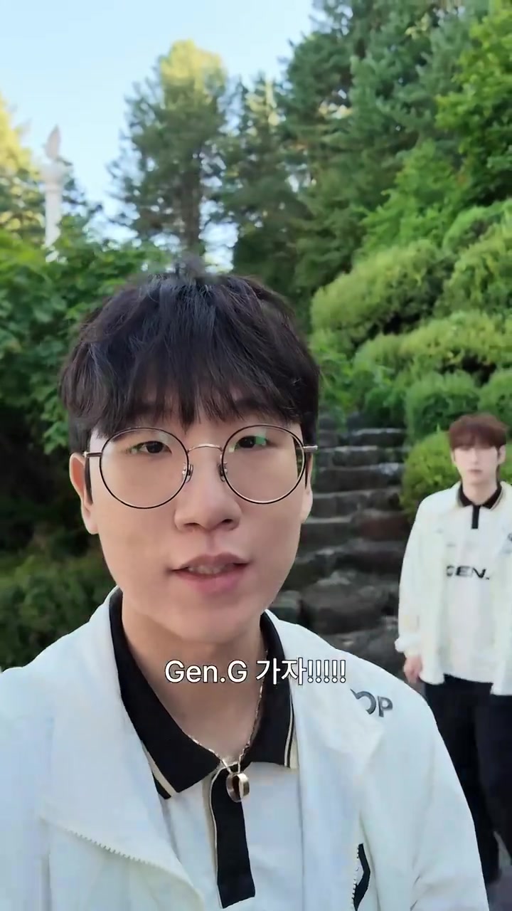 LCK决赛周赛前预热 Faker：这次的奖杯就由我们T1拿下 T1呐喊吧！